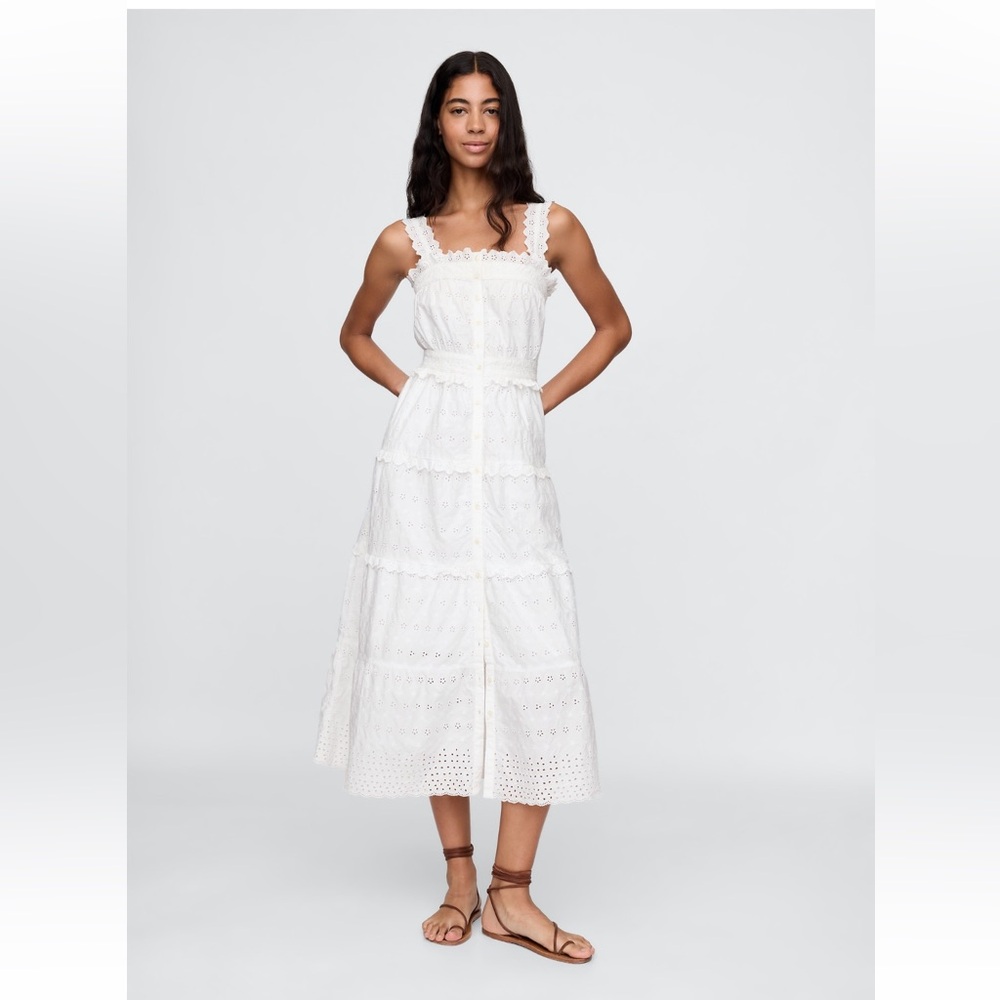 Chic White Lace Maxi Dress